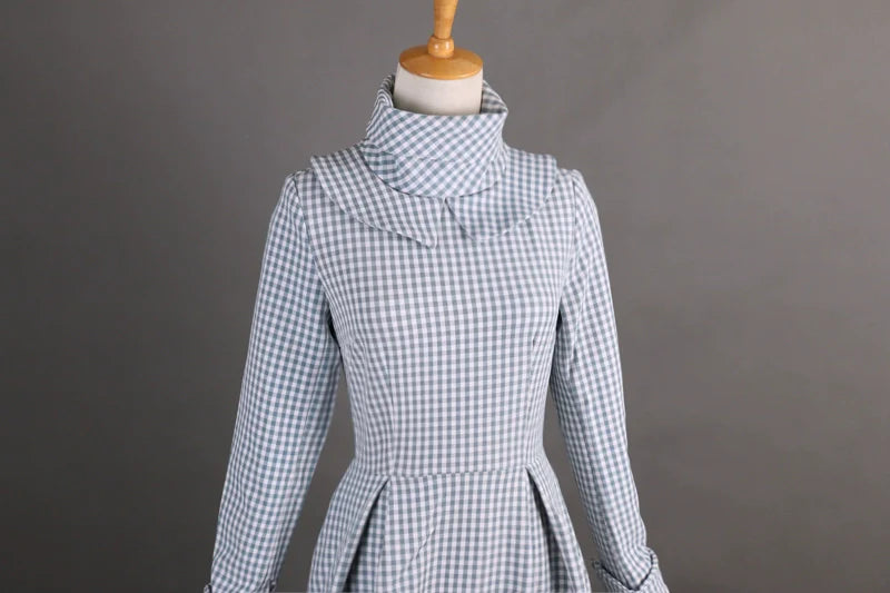 Audrey Hepburn Fashion Wool Maxi Dress – Elegant Autumn Winter Long Dress with Fitted Waist & Flowing Swing Hem