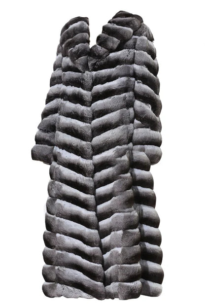 Elegant South American Chinchilla Fur Coat with Large Collar – The Queen’s Gift