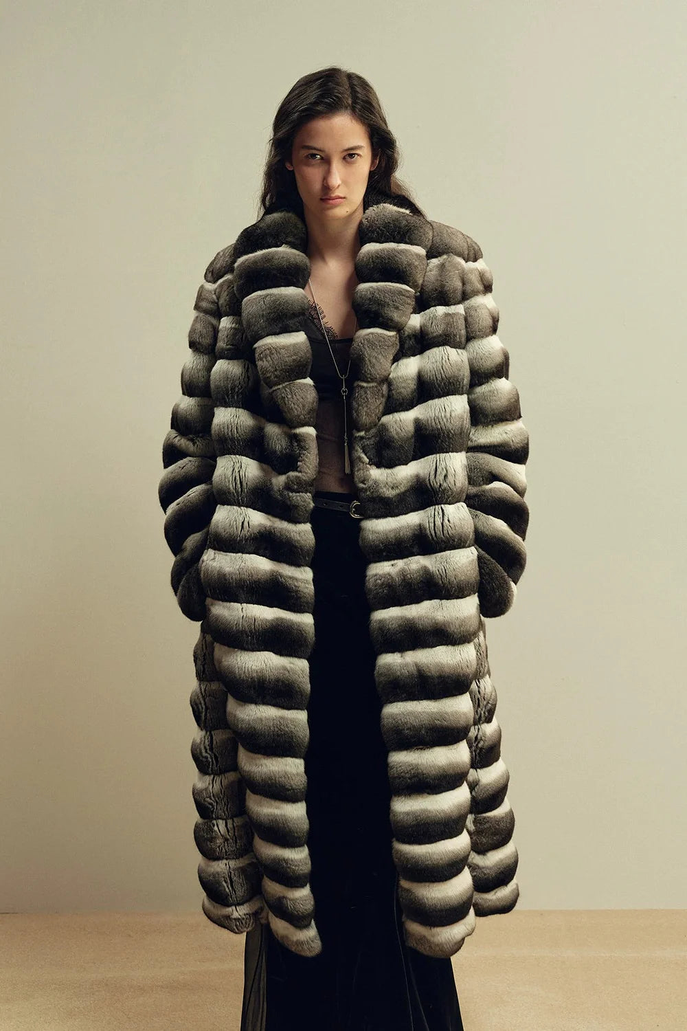 Luxury Dark-gray Chinchilla Fur Coat