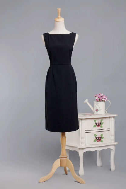 1:1 Restored & Improved Audrey Hepburn Fashion Black Dress – Elegant Sleeveless Boat Neck Little Black Dress with Fitted Waist & Long Dress