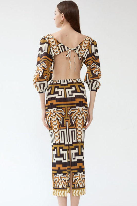 2025 New Spring Temperament Elegant Dress, Personality Design, Fashionable Slim Waist Cutout Pleated Dress