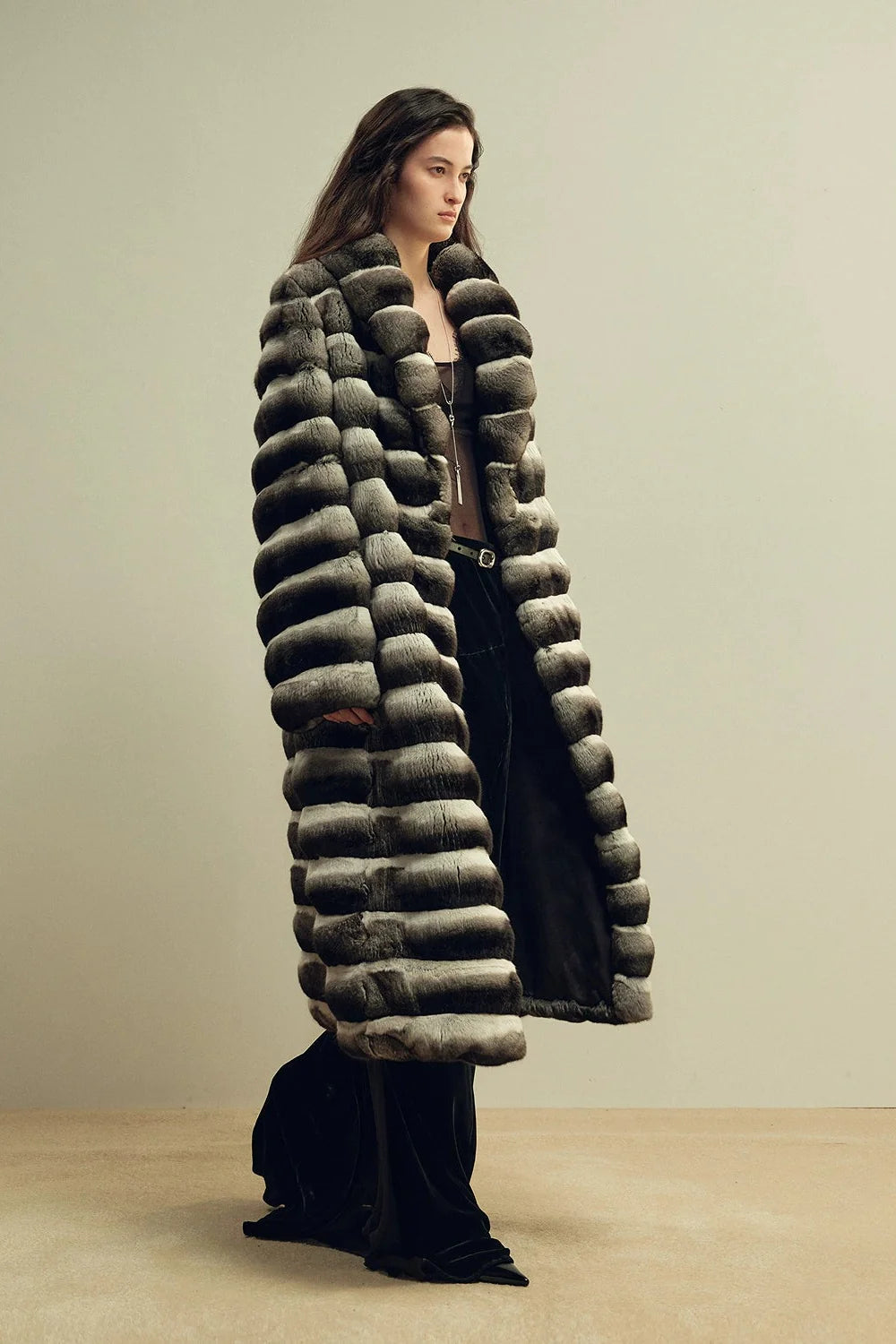 Luxury Dark-gray Chinchilla Fur Coat