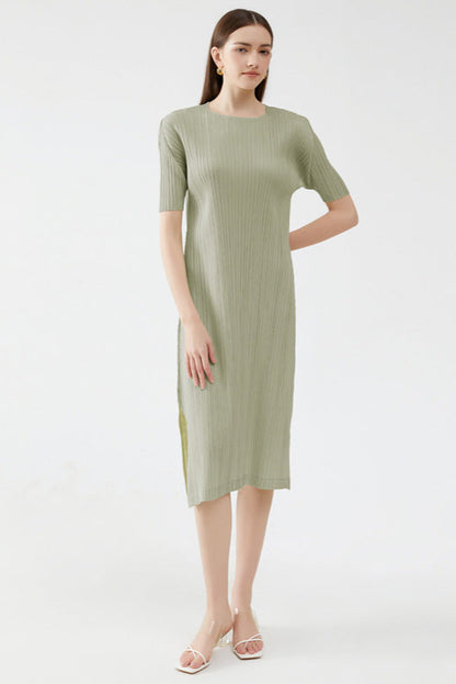 Solid Color Pleated A-Line Dress – Short Sleeve Slim Fit Midi