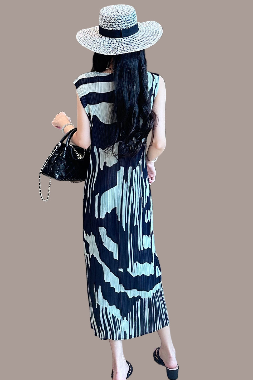 Retro design long contrast dress Miyake summer 2025 female slimming crew neck sleeveless pleated skirt