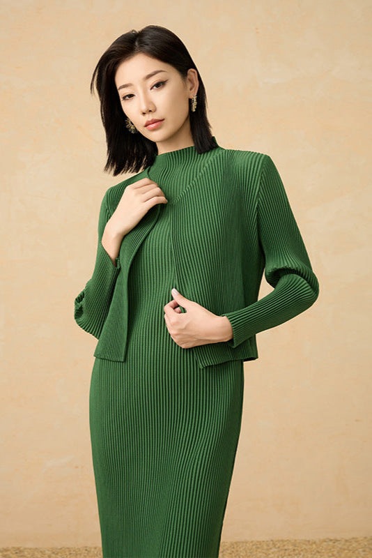 2025 Pre-Autumn Pleated Cheongsam Dress with Short Jacket – Retro Semi-High Neck, Elegant Two-Piece Style