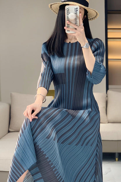 Miyake stripe print vintage dress women's spring and summer high-end pleats waist slimming crew neck bottom long skirt