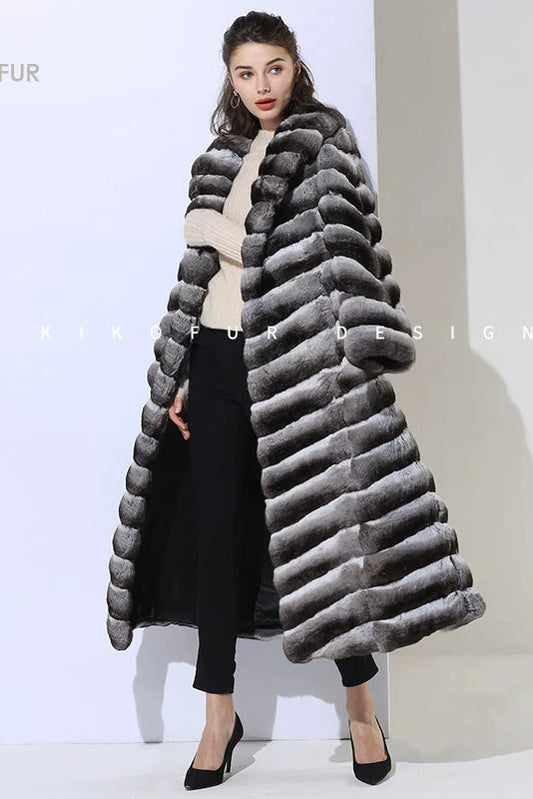 Elegant South American Chinchilla Fur Coat with Large Collar – The Queen’s Gift