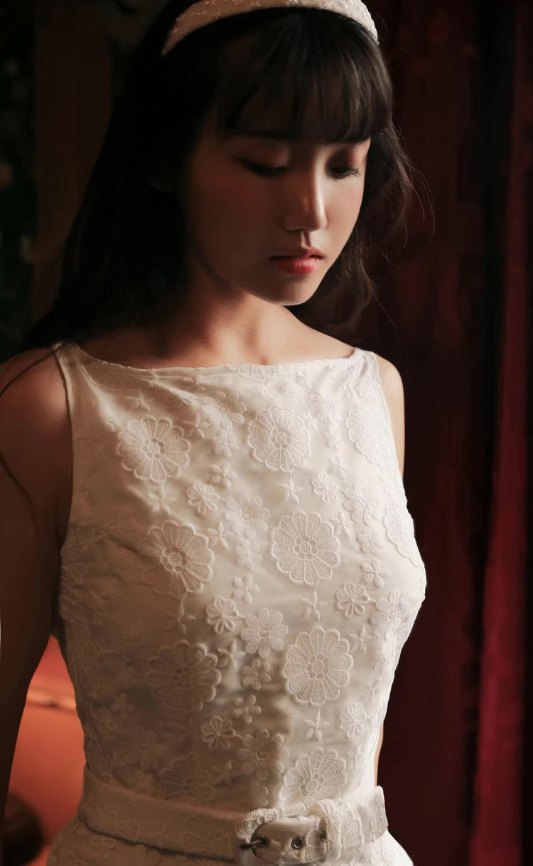 Refined Audrey Hepburn Inspired Oscar Dress – Custom White Lace Off-Shoulder Gown with Classic Elegance