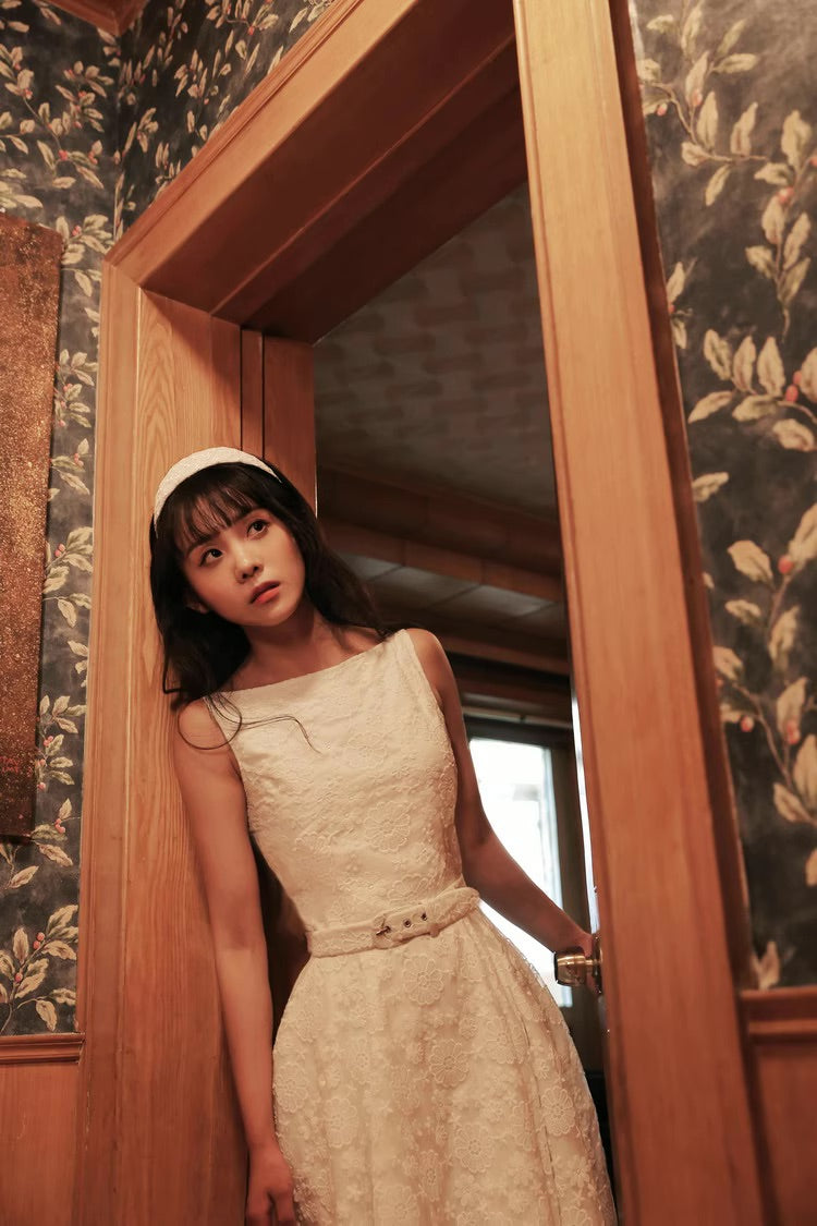 Refined Audrey Hepburn Inspired Oscar Dress – Custom White Lace Off-Shoulder Gown with Classic Elegance