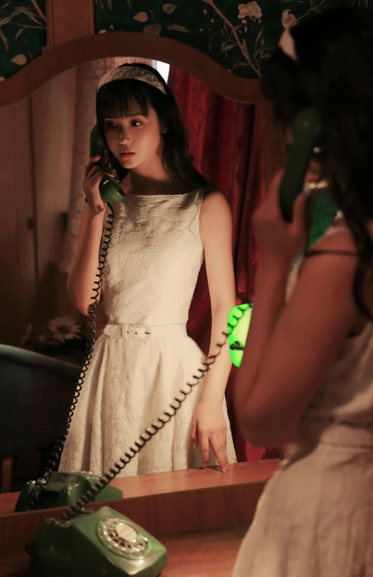 Refined Audrey Hepburn Inspired Oscar Dress – Custom White Lace Off-Shoulder Gown with Classic Elegance