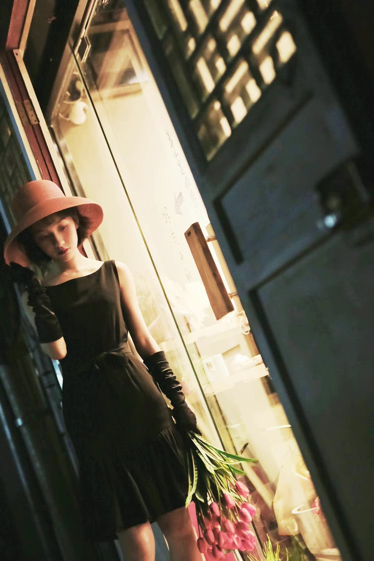 Audrey Hepburn Fashion Black Dress – Restored Classic, Exclusive High-End Custom “Breakfast at Tiffany’s” Sleeveless Little Black Dress with Ruffled Hem and Mermaid Silhouette