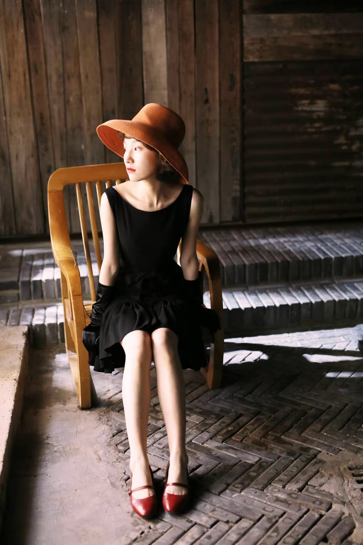 Audrey Hepburn Fashion Black Dress – Restored Classic, Exclusive High-End Custom “Breakfast at Tiffany’s” Sleeveless Little Black Dress with Ruffled Hem and Mermaid Silhouette