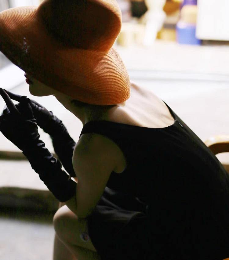 Audrey Hepburn Fashion Black Dress – Restored Classic, Exclusive High-End Custom “Breakfast at Tiffany’s” Sleeveless Little Black Dress with Ruffled Hem and Mermaid Silhouette